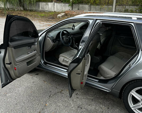 Сірий Ауді А4, об'ємом двигуна 1.98 л та пробігом 215 тис. км за 6200 $, фото 4 на Automoto.ua