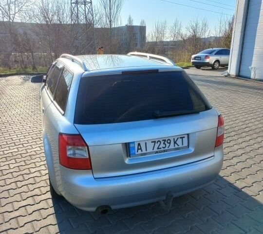 Ауді А4 2004 у Гостомель на Automoto.ua Сірий Ауді А4, об'ємом двигуна 2 л та пробігом 340 тис. км за 5800 $, фото 2 на Automoto.ua