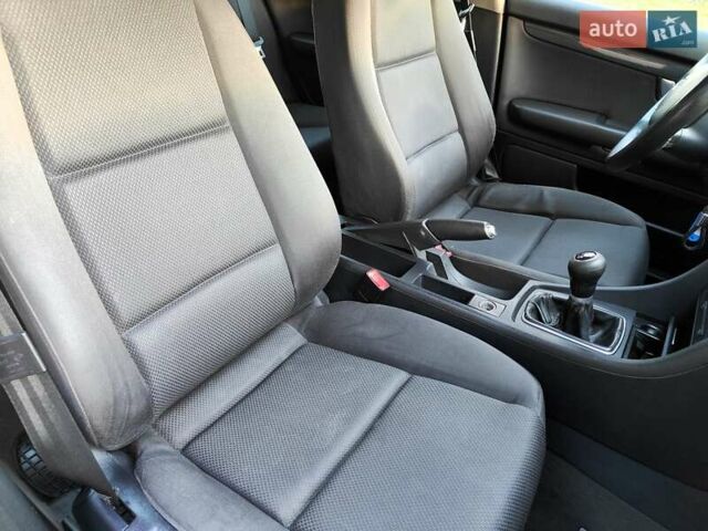 Серый Ауди А4, объемом двигателя 1.6 л и пробегом 256 тыс. км за 4990 $, фото 52 на Automoto.ua