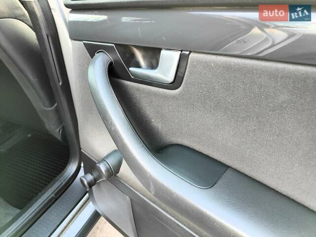 Серый Ауди А4, объемом двигателя 1.6 л и пробегом 256 тыс. км за 4990 $, фото 55 на Automoto.ua