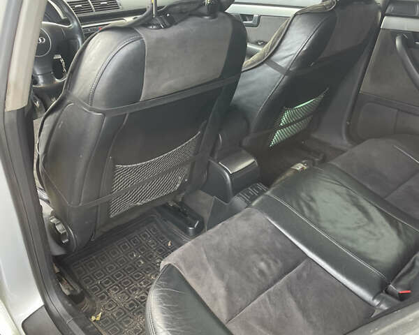 Серый Ауди А4, объемом двигателя 2.5 л и пробегом 314 тыс. км за 4200 $, фото 4 на Automoto.ua