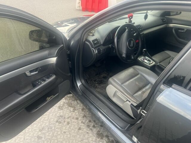 Серый Ауди А4, объемом двигателя 2.5 л и пробегом 300 тыс. км за 3000 $, фото 9 на Automoto.ua