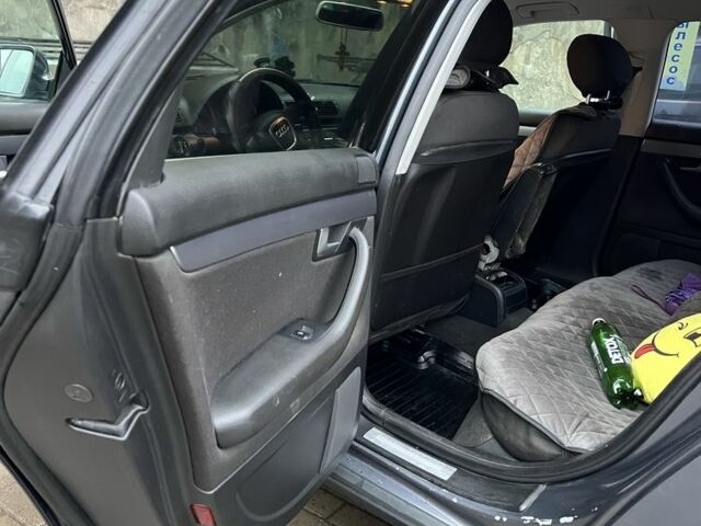 Сірий Ауді А4, об'ємом двигуна 2 л та пробігом 373 тис. км за 6600 $, фото 8 на Automoto.ua