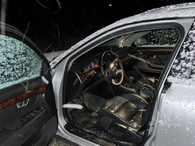 Сірий Ауді А4, об'ємом двигуна 1.9 л та пробігом 38 тис. км за 2700 $, фото 2 на Automoto.ua