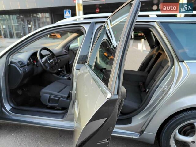 Серый Ауди А4, объемом двигателя 1.6 л и пробегом 256 тыс. км за 4990 $, фото 5 на Automoto.ua