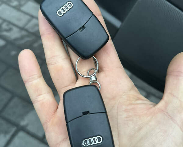 Сірий Ауді А4, об'ємом двигуна 2 л та пробігом 255 тис. км за 5900 $, фото 31 на Automoto.ua