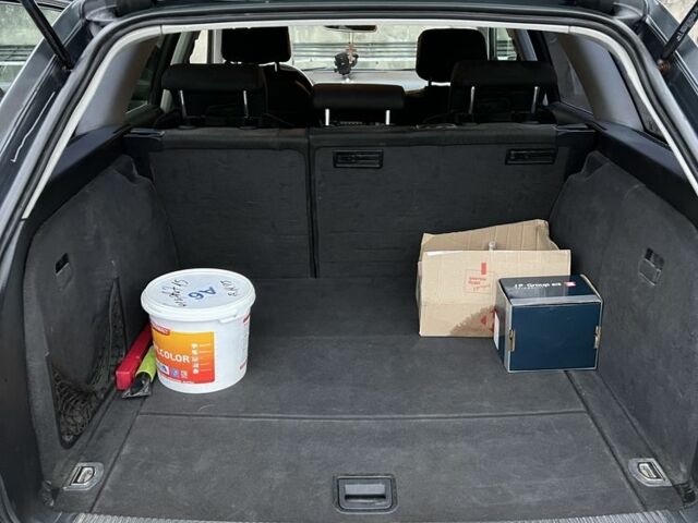 Сірий Ауді А4, об'ємом двигуна 2 л та пробігом 373 тис. км за 6600 $, фото 6 на Automoto.ua