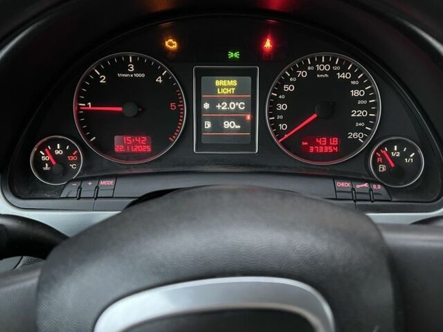 Сірий Ауді А4, об'ємом двигуна 2 л та пробігом 373 тис. км за 6600 $, фото 20 на Automoto.ua