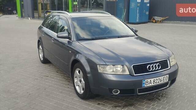 Ауди А4 2004 в Кропивницком (Кировограде) на Automoto.ua Серый Ауди А4, объемом двигателя 1.9 л и пробегом 242 тыс. км за 5000 $, фото 5 на Automoto.ua