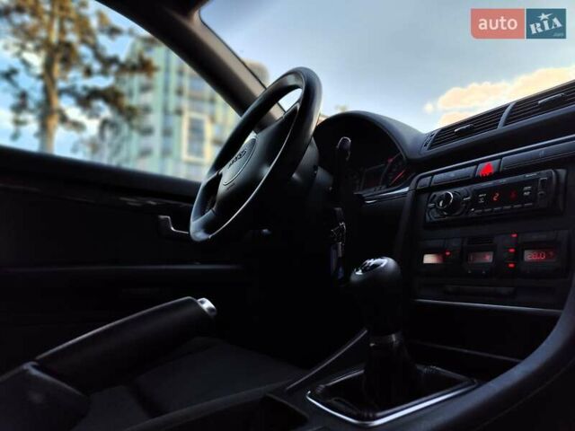 Серый Ауди А4, объемом двигателя 1.6 л и пробегом 256 тыс. км за 4990 $, фото 50 на Automoto.ua