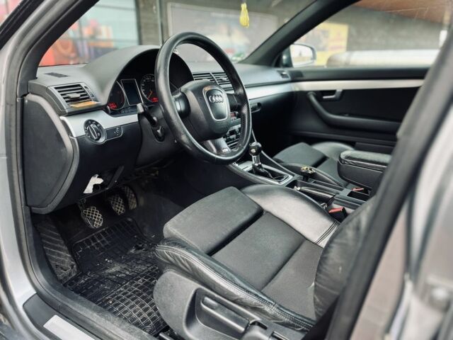 Ауди А4 2004 в Луцке на Automoto.ua Серый Ауди А4, объемом двигателя 2.5 л и пробегом 400 тыс. км за 2999 $, фото 4 на Automoto.ua