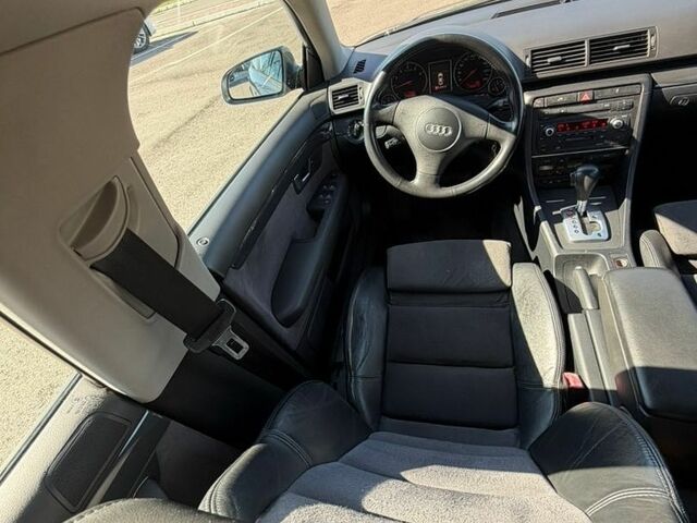Сірий Ауді А4, об'ємом двигуна 1.78 л та пробігом 295 тис. км за 4800 $, фото 22 на Automoto.ua