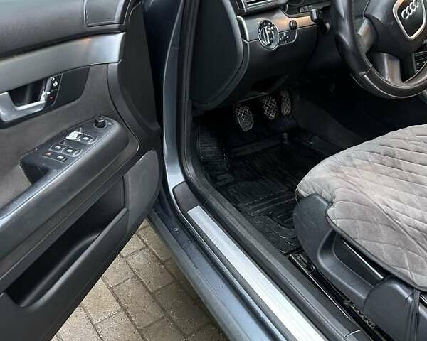 Серый Ауди А4, объемом двигателя 2 л и пробегом 373 тыс. км за 6600 $, фото 11 на Automoto.ua