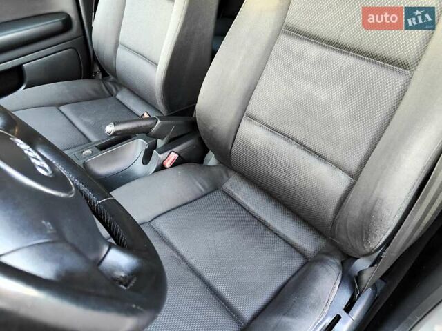 Серый Ауди А4, объемом двигателя 1.6 л и пробегом 256 тыс. км за 4990 $, фото 35 на Automoto.ua