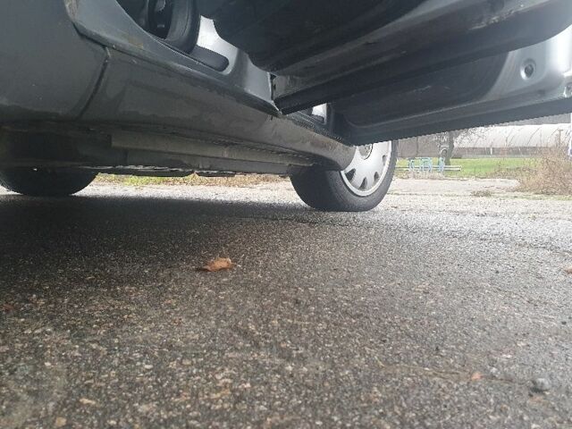 Серый Ауди А4, объемом двигателя 1.9 л и пробегом 333 тыс. км за 2400 $, фото 8 на Automoto.ua