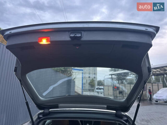 Сірий Ауді А4, об'ємом двигуна 2 л та пробігом 255 тис. км за 5900 $, фото 20 на Automoto.ua