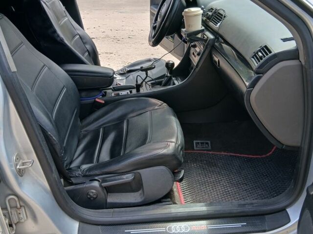 Сірий Ауді А4, об'ємом двигуна 2.5 л та пробігом 477 тис. км за 2500 $, фото 5 на Automoto.ua