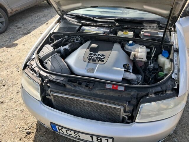 Серый Ауди А4, объемом двигателя 2 л и пробегом 280 тыс. км за 3300 $, фото 2 на Automoto.ua