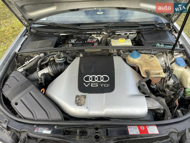 Серый Ауди А4, объемом двигателя 2.5 л и пробегом 314 тыс. км за 4200 $, фото 14 на Automoto.ua