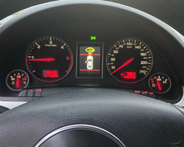 Серый Ауди А4, объемом двигателя 2.5 л и пробегом 450 тыс. км за 3999 $, фото 10 на Automoto.ua