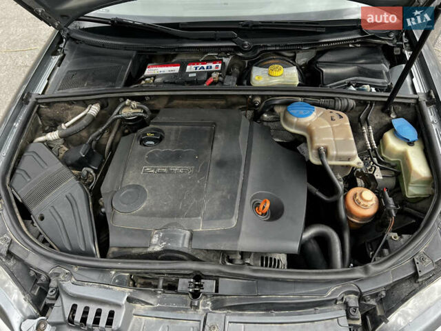 Сірий Ауді А4, об'ємом двигуна 1.98 л та пробігом 215 тис. км за 6200 $, фото 7 на Automoto.ua