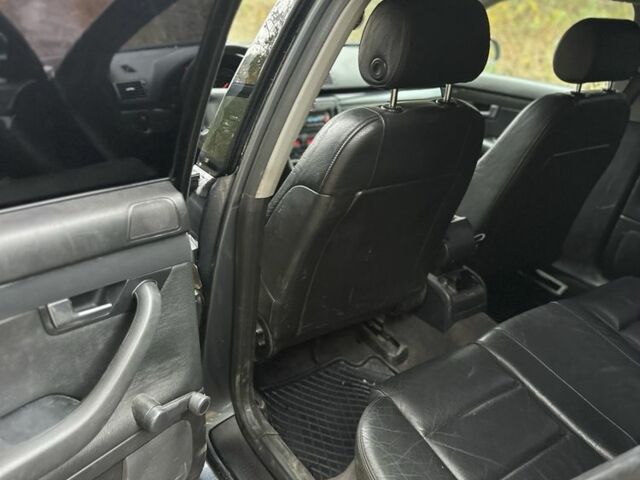 Ауди А4 2004 в Ратно на Automoto.ua Серый Ауди А4, объемом двигателя 0 л и пробегом 493 тыс. км за 1500 $, фото 7 на Automoto.ua