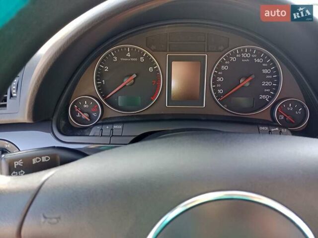 Серый Ауди А4, объемом двигателя 1.6 л и пробегом 214 тыс. км за 5500 $, фото 7 на Automoto.ua