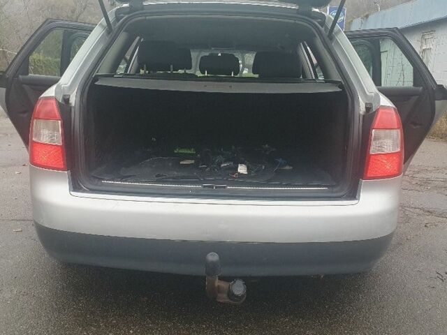 Серый Ауди А4, объемом двигателя 1.9 л и пробегом 333 тыс. км за 2400 $, фото 9 на Automoto.ua