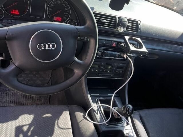 Сірий Ауді А4, об'ємом двигуна 1.6 л та пробігом 280 тис. км за 5300 $, фото 6 на Automoto.ua