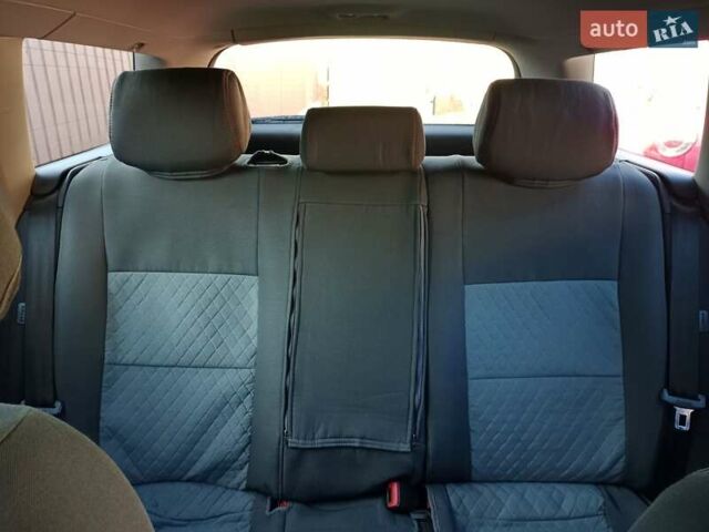 Серый Ауди А4, объемом двигателя 1.6 л и пробегом 214 тыс. км за 5500 $, фото 1 на Automoto.ua