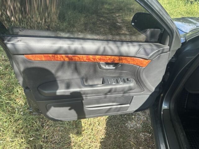 Серый Ауди А4, объемом двигателя 2.5 л и пробегом 296 тыс. км за 5400 $, фото 13 на Automoto.ua