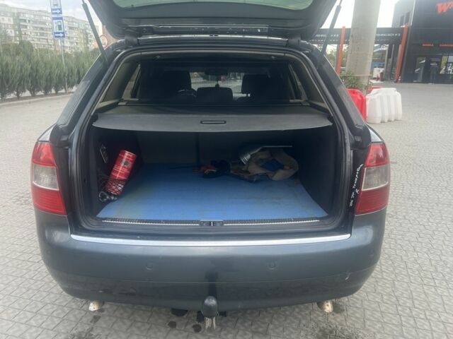 Серый Ауди А4, объемом двигателя 2.5 л и пробегом 300 тыс. км за 3000 $, фото 6 на Automoto.ua