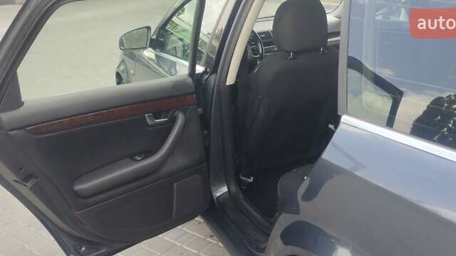 Ауди А4 2004 в Кропивницком (Кировограде) на Automoto.ua Серый Ауди А4, объемом двигателя 1.9 л и пробегом 242 тыс. км за 5000 $, фото 3 на Automoto.ua