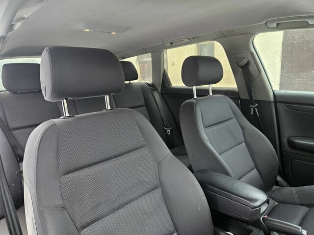 Сірий Ауді А4, об'ємом двигуна 1.9 л та пробігом 400 тис. км за 2450 $, фото 13 на Automoto.ua