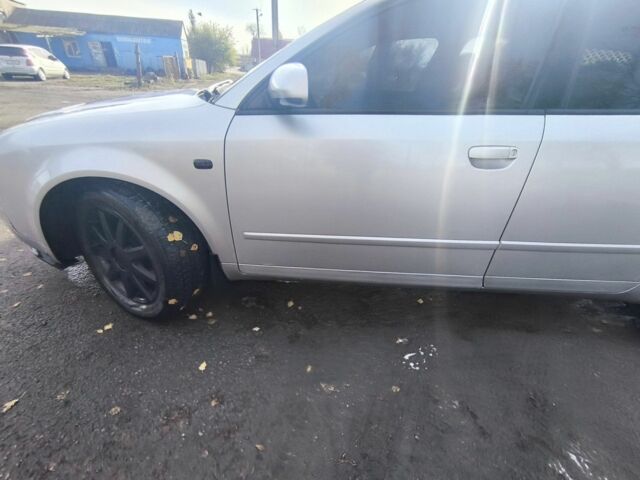 Серый Ауди А4, объемом двигателя 2.5 л и пробегом 398 тыс. км за 4500 $, фото 5 на Automoto.ua