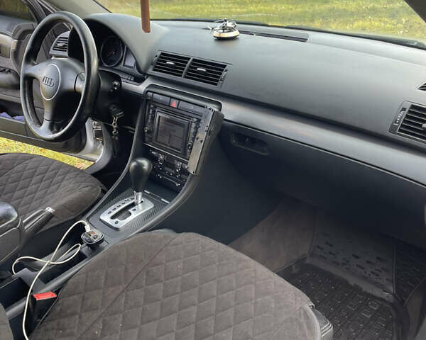 Серый Ауди А4, объемом двигателя 2.5 л и пробегом 314 тыс. км за 4200 $, фото 1 на Automoto.ua