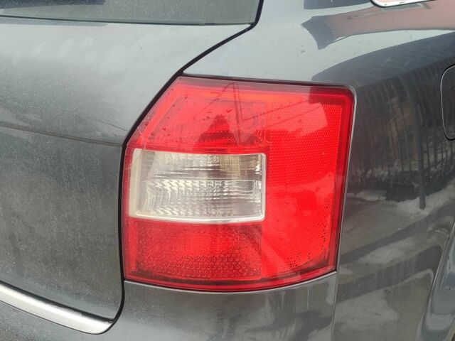 Сірий Ауді А4, об'ємом двигуна 2.5 л та пробігом 377 тис. км за 6500 $, фото 6 на Automoto.ua