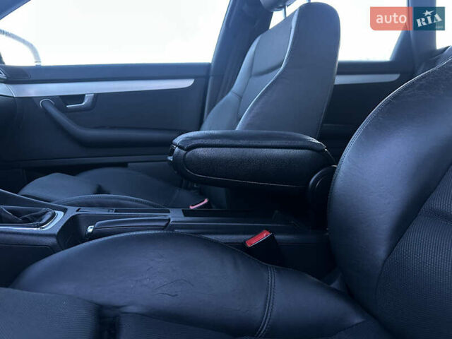 Сірий Ауді А4, об'ємом двигуна 1.8 л та пробігом 211 тис. км за 5950 $, фото 28 на Automoto.ua
