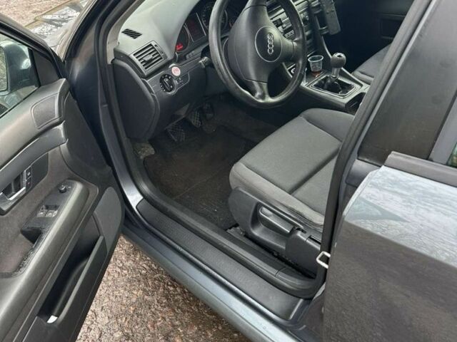 Сірий Ауді А4, об'ємом двигуна 2 л та пробігом 380 тис. км за 2550 $, фото 3 на Automoto.ua
