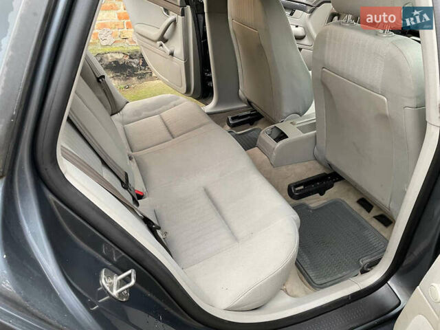 Серый Ауди А4, объемом двигателя 1.9 л и пробегом 325 тыс. км за 5500 $, фото 4 на Automoto.ua