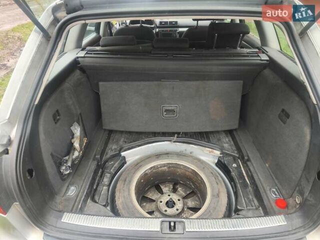 Серый Ауди А4, объемом двигателя 2 л и пробегом 400 тыс. км за 3200 $, фото 11 на Automoto.ua