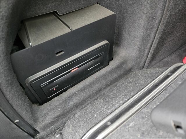 Серый Ауди А4, объемом двигателя 2 л и пробегом 400 тыс. км за 3200 $, фото 20 на Automoto.ua