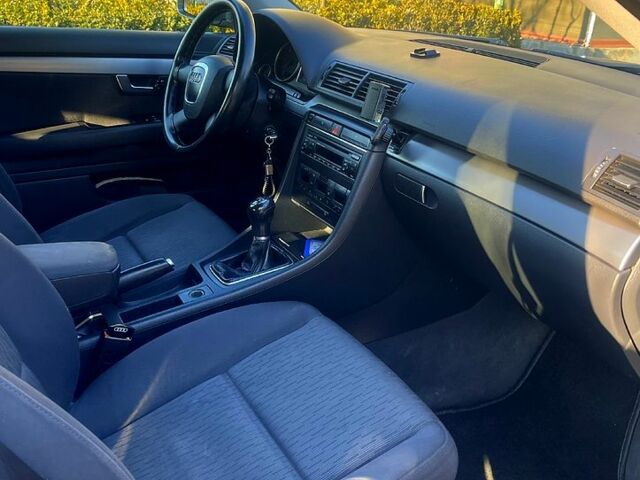 Серый Ауди А4, объемом двигателя 2 л и пробегом 330 тыс. км за 6000 $, фото 5 на Automoto.ua