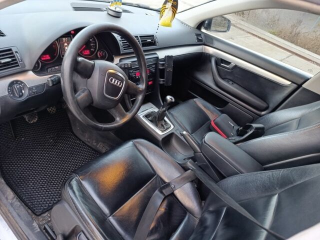 Серый Ауди А4, объемом двигателя 2 л и пробегом 333 тыс. км за 2700 $, фото 8 на Automoto.ua