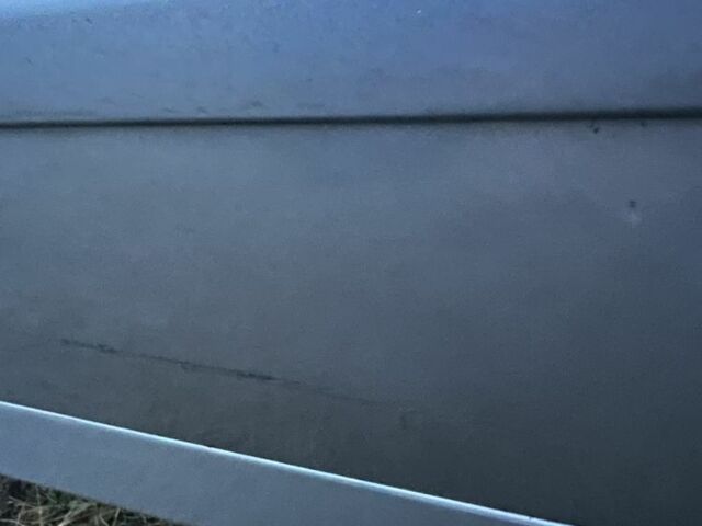 Серый Ауди А4, объемом двигателя 2 л и пробегом 330 тыс. км за 5500 $, фото 9 на Automoto.ua