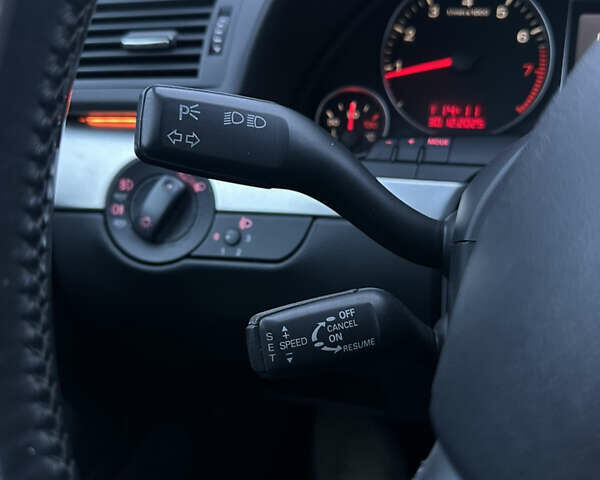 Сірий Ауді А4, об'ємом двигуна 2 л та пробігом 176 тис. км за 6950 $, фото 48 на Automoto.ua