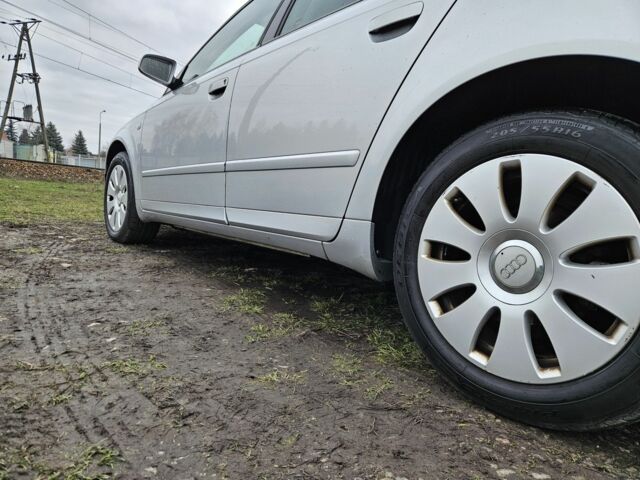 Серый Ауди А4, объемом двигателя 2 л и пробегом 400 тыс. км за 3200 $, фото 4 на Automoto.ua