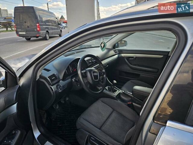 Сірий Ауді А4, об'ємом двигуна 2.5 л та пробігом 390 тис. км за 2450 $, фото 5 на Automoto.ua