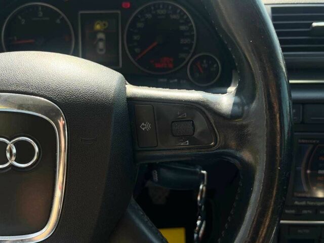 Сірий Ауді А4, об'ємом двигуна 3 л та пробігом 362 тис. км за 6990 $, фото 14 на Automoto.ua