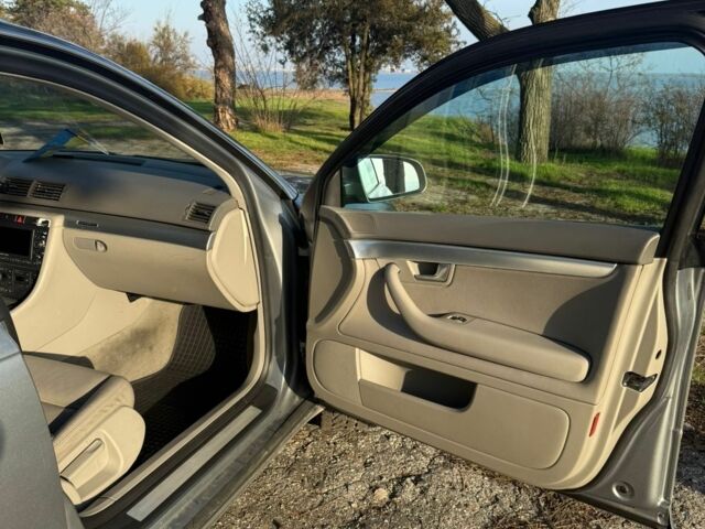 Серый Ауди А4, объемом двигателя 3 л и пробегом 383 тыс. км за 8000 $, фото 20 на Automoto.ua